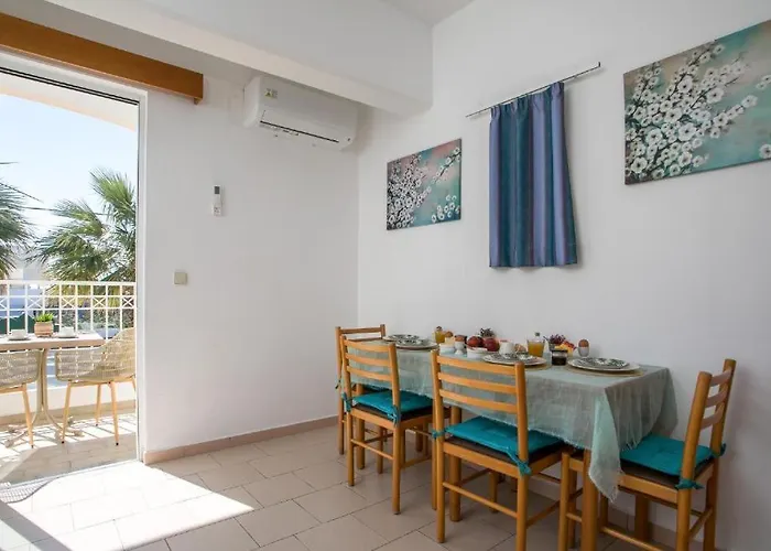 Aparthotel Lar Lardos