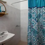Lar
